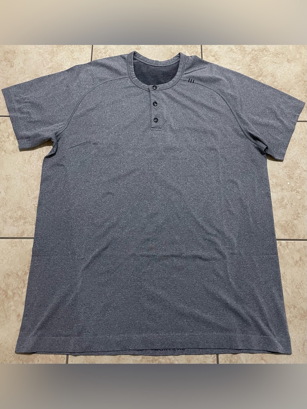 Lululemon Men's Grey Shirt Size XL